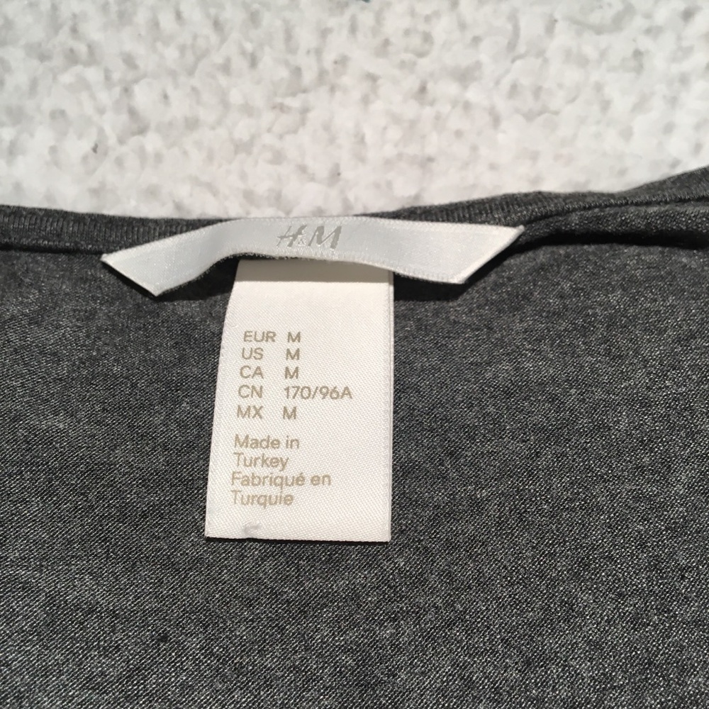 NWOT H&M lace cutout high neck tank size medium - Picture 3 of 4